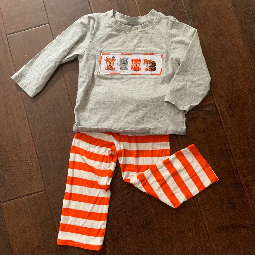 ❌SOLD❌ Woodland smocked fall set